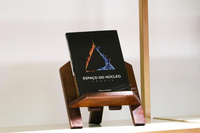 ‘Espaço do Núcleo’, de Marco Antônio Costa, é lançado na 33ª Roda Literária